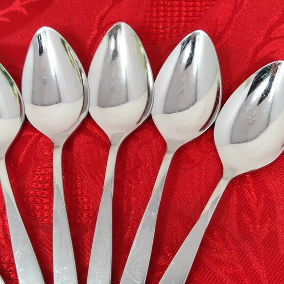 8X Tsp Oneida Oneidacraft Deluxe Stainless Wintersong Teaspoons - Picture 4 of 12